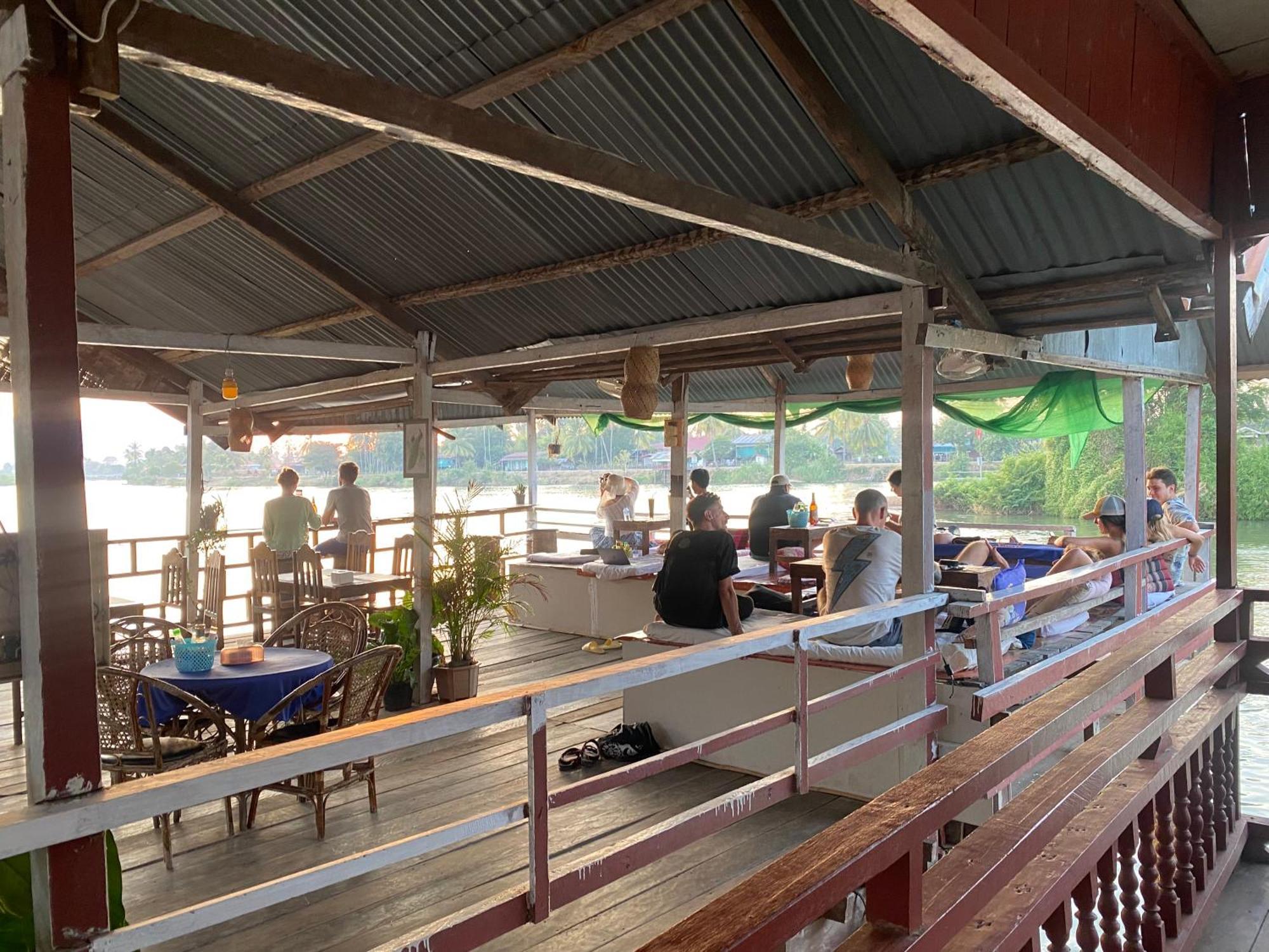 Souksanh River Bungalow Muang Khong Екстер'єр фото